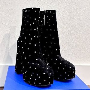 Larroudé
Dolly Star-Embellished Suede Platform Boots Size 9